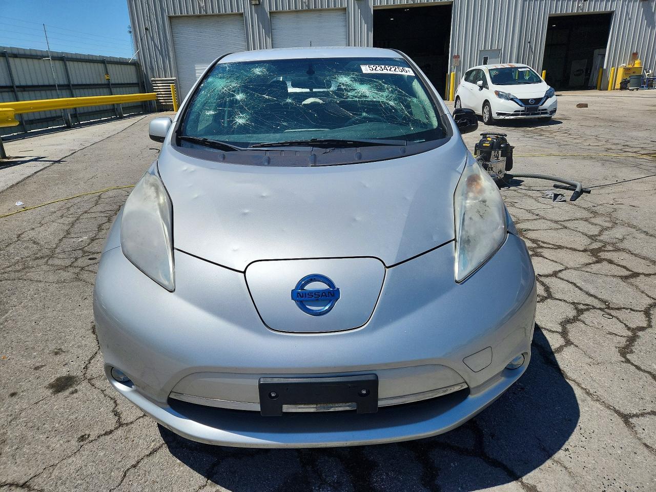 2015 Nissan Leaf S - Image 5