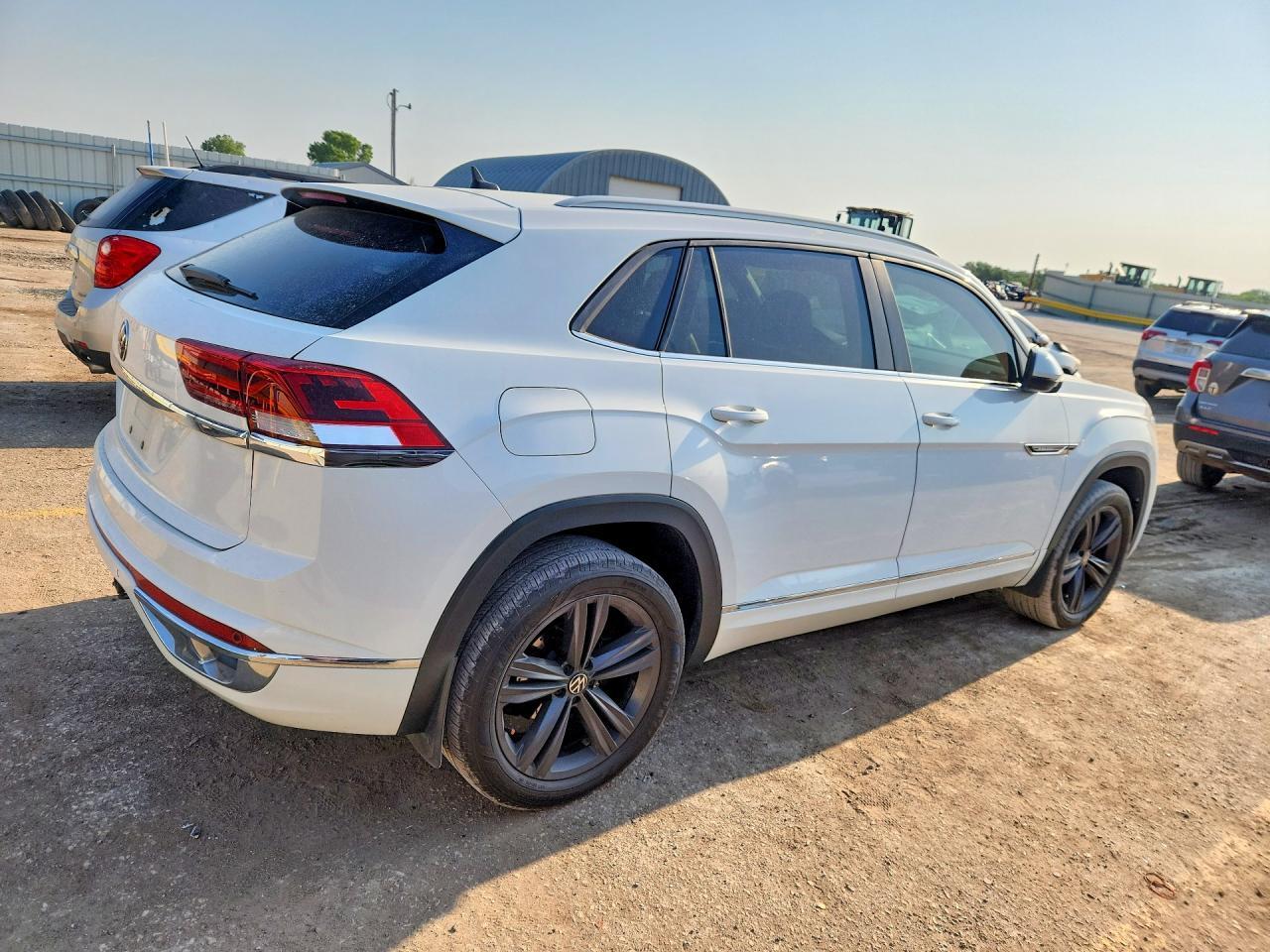 2020 Volkswagen Atlas Cross Sport Se - Фото 3