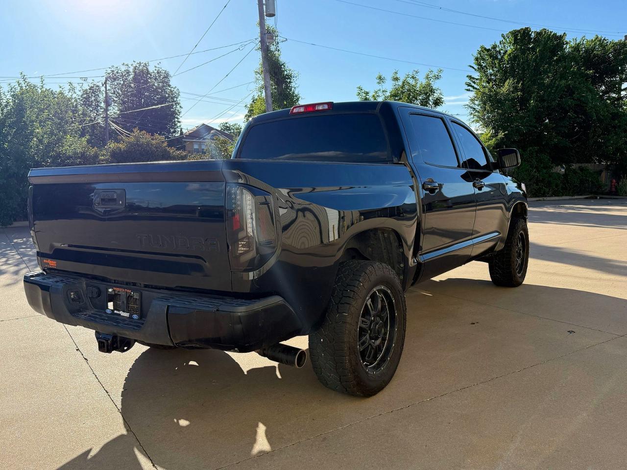 2015 Toyota Tundra Sr5 - Image 4