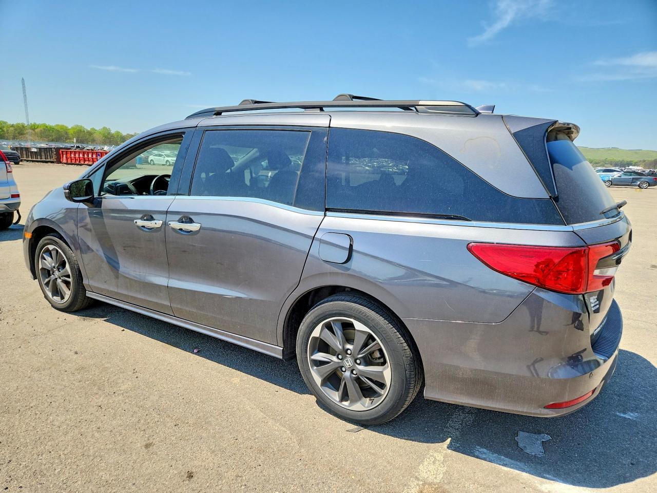 2024 Honda Odyssey Elite - Image 2