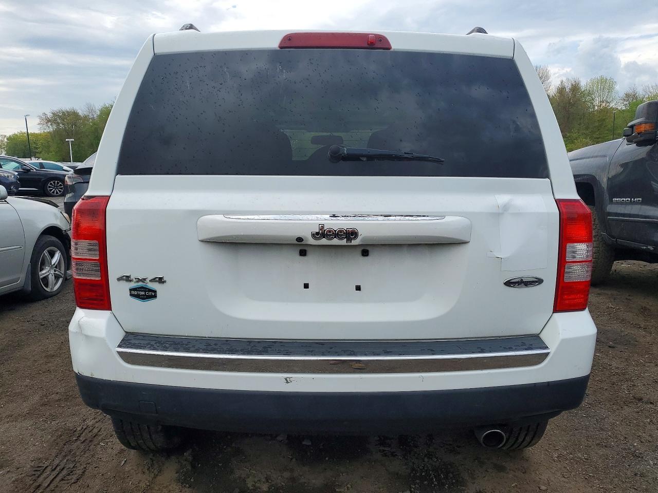 2017 Jeep Patriot Latitude - Image 6