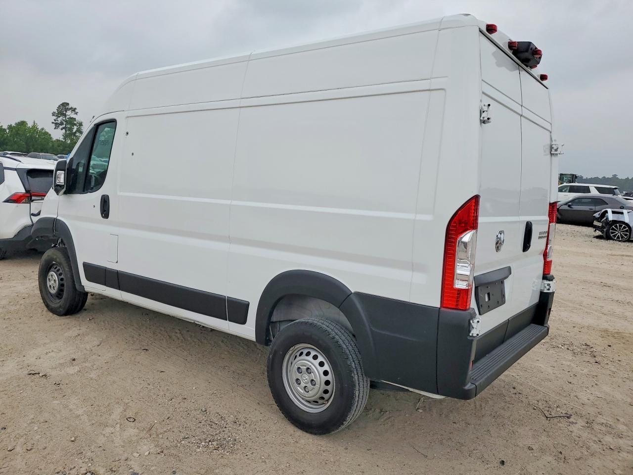 2025 Ram Promaster 1500 Delivery Van - Фото 2