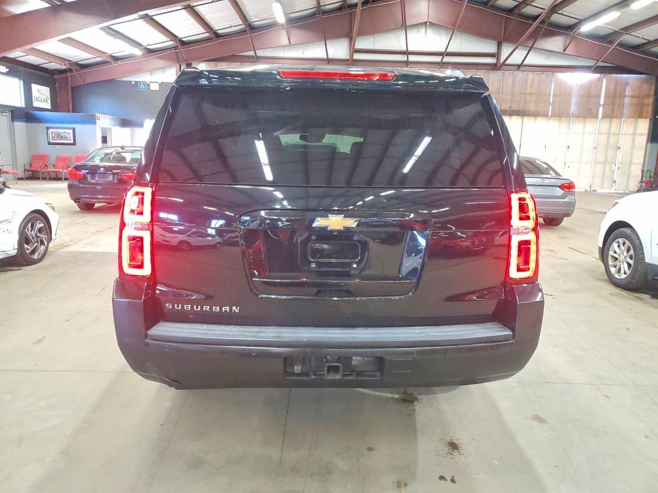 2019 Chevrolet Suburban K1500 Lt - Image 6