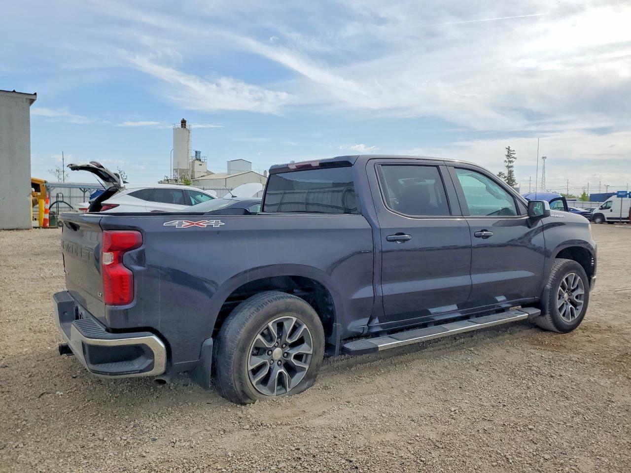 2022 Chevrolet Silverado K1500 Lt - Image 3