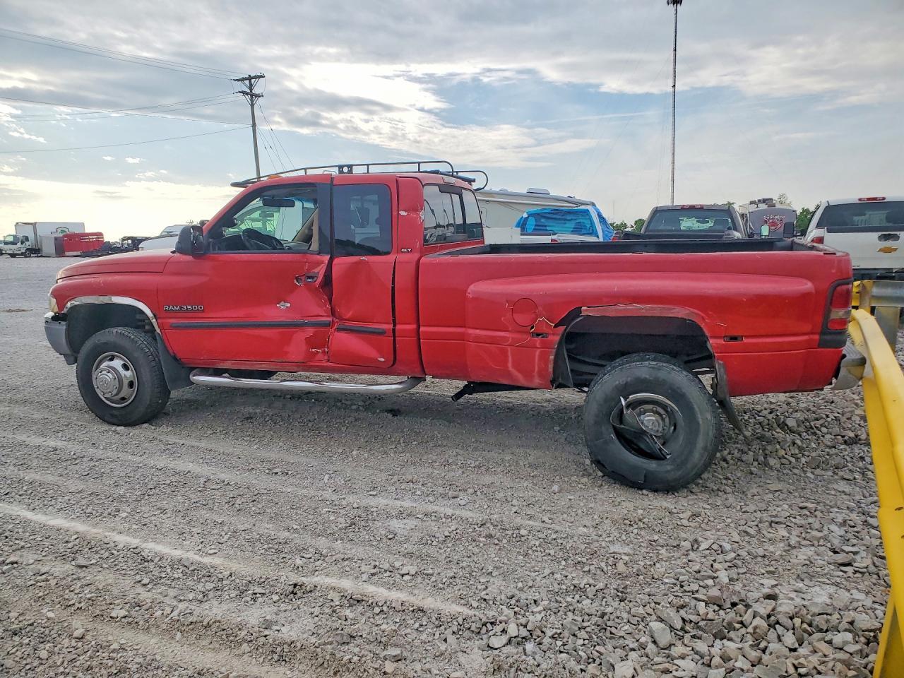 2001 Dodge Ram 3500 - Image 2