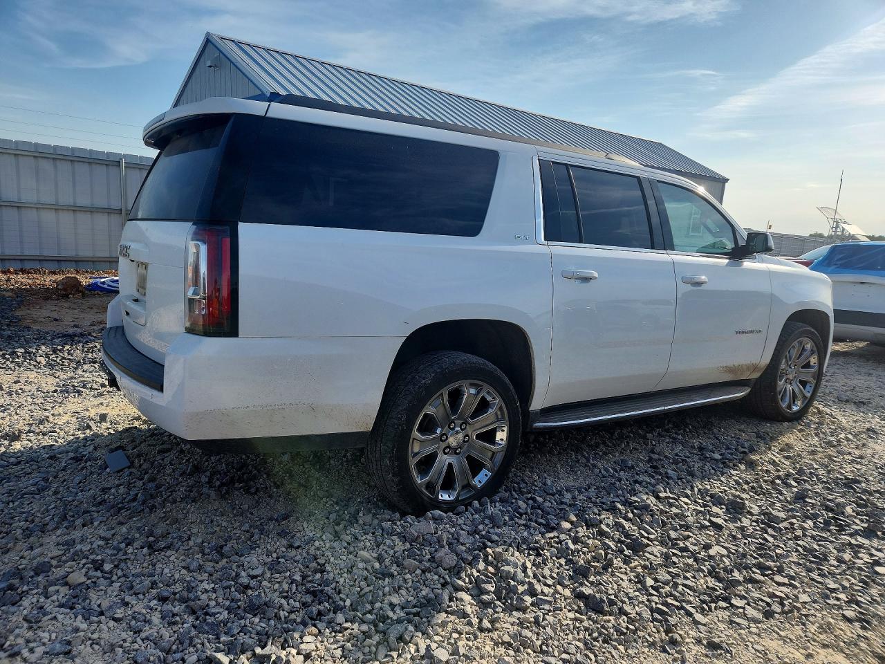 2018 GMC Yukon Xl K1500 Slt - Image 3