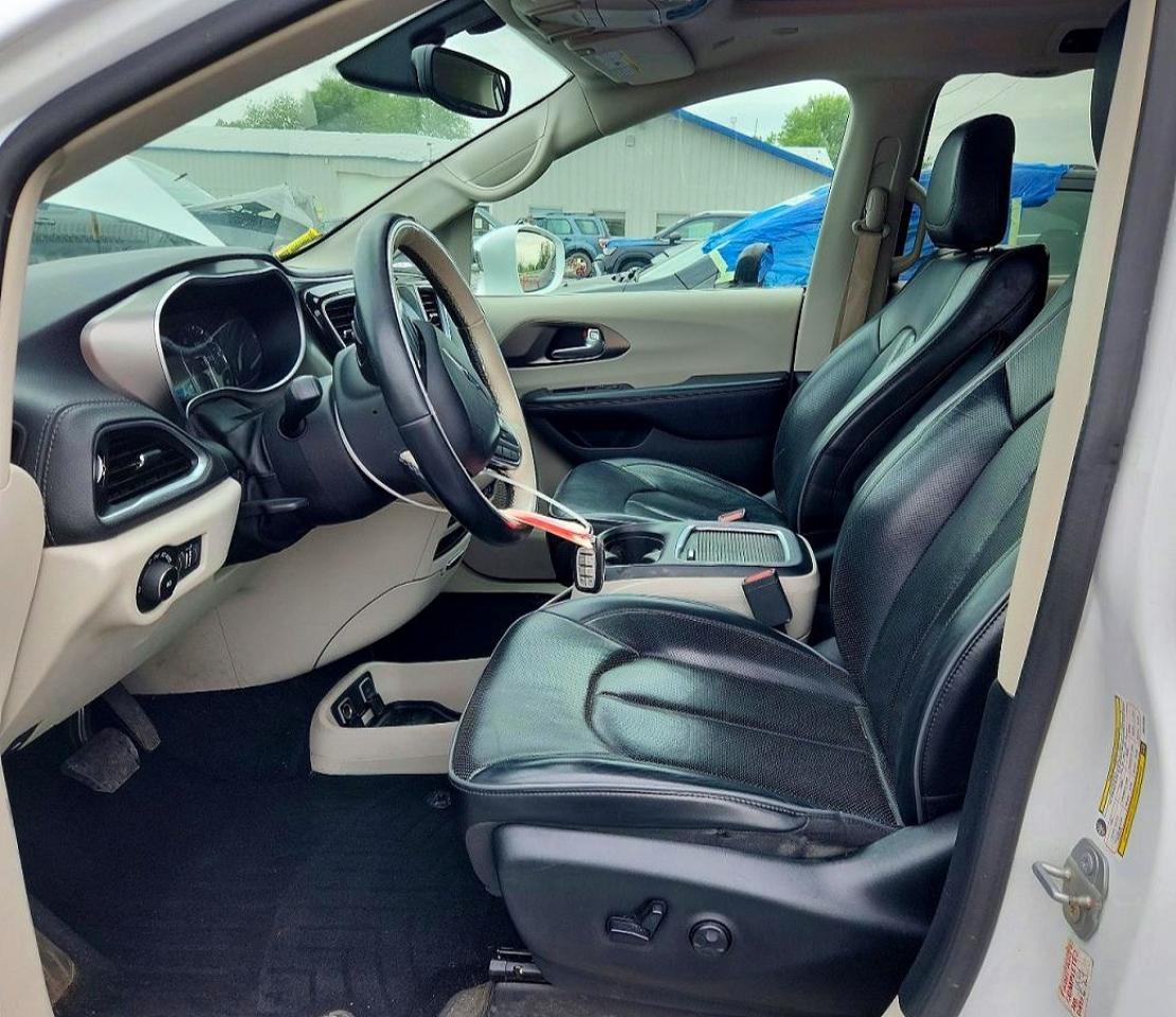 2018 Chrysler Pacifica Limited - Image 7