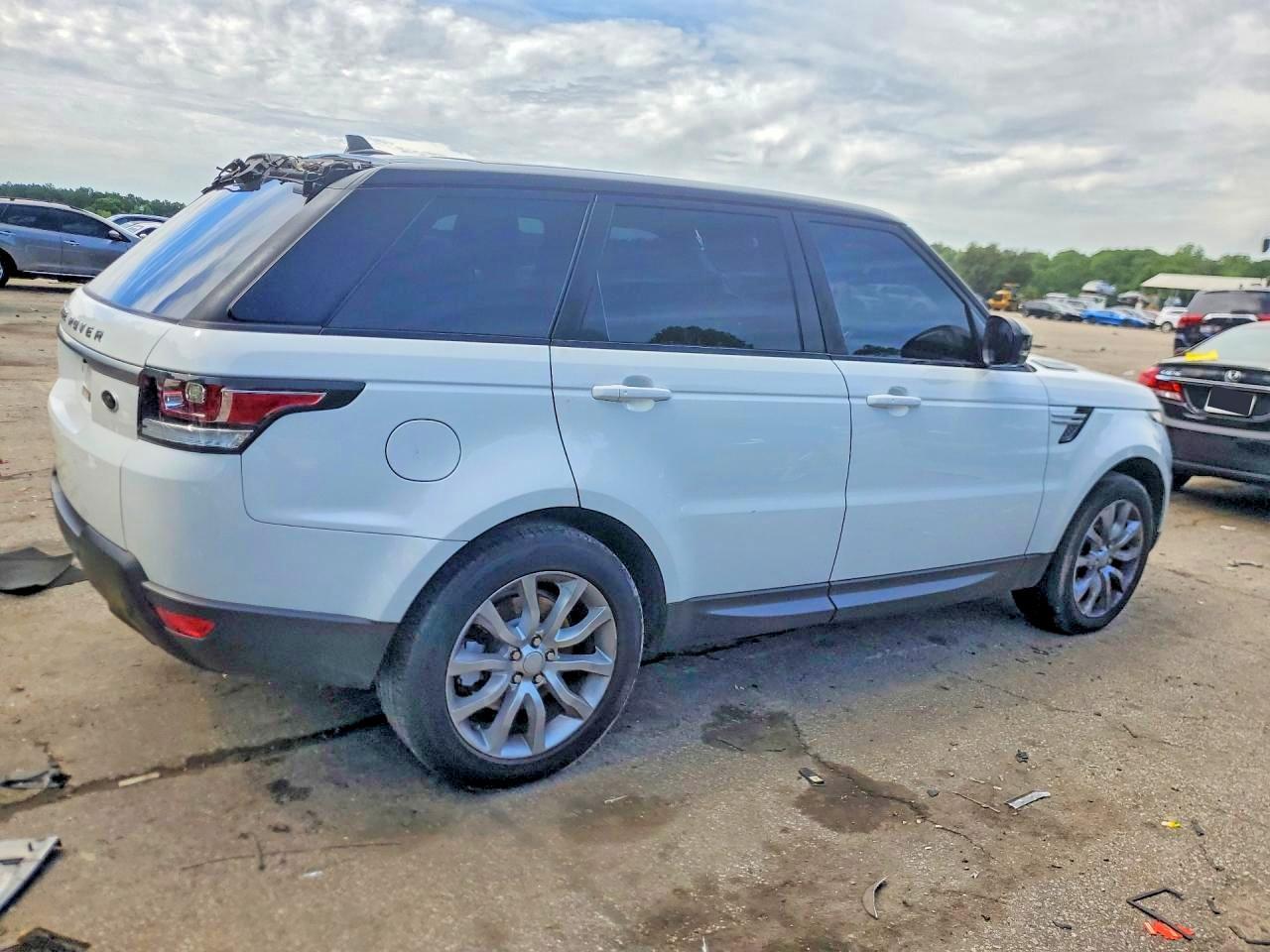 2016 Land Rover Range Rover Sport Hse - Image 3