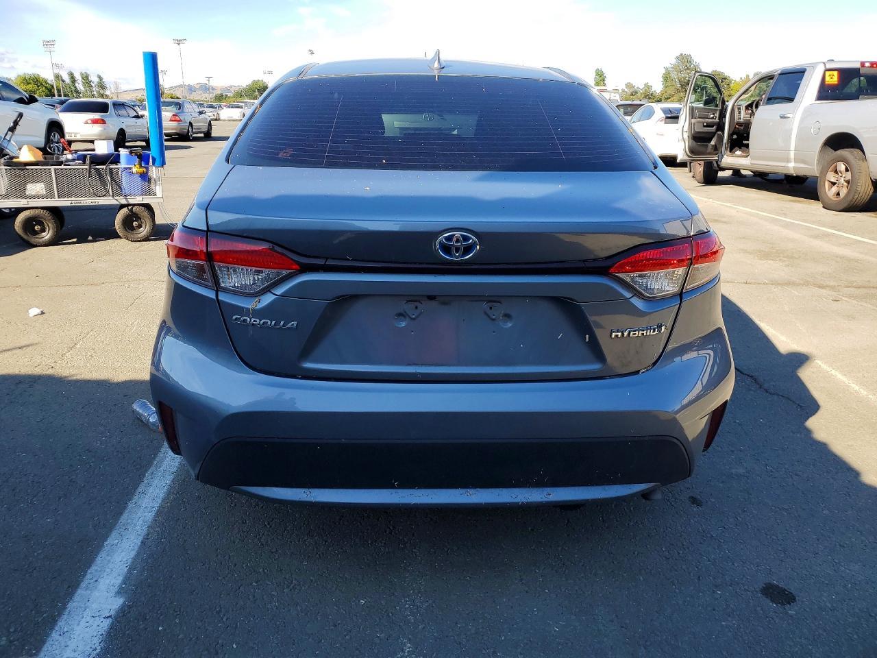 2021 Toyota Corolla Le - Фото 6