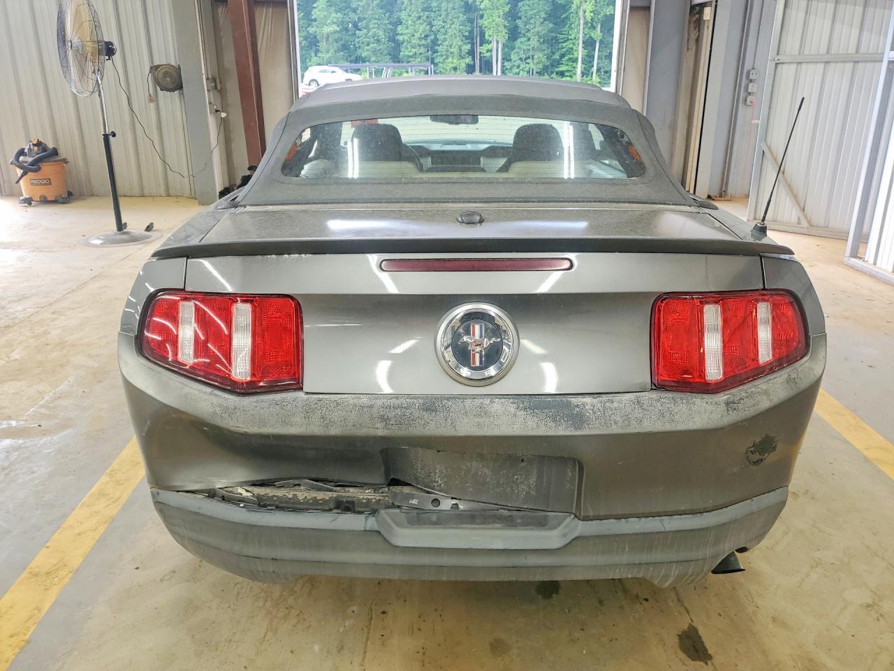 2010 Ford Mustang - Фото 6