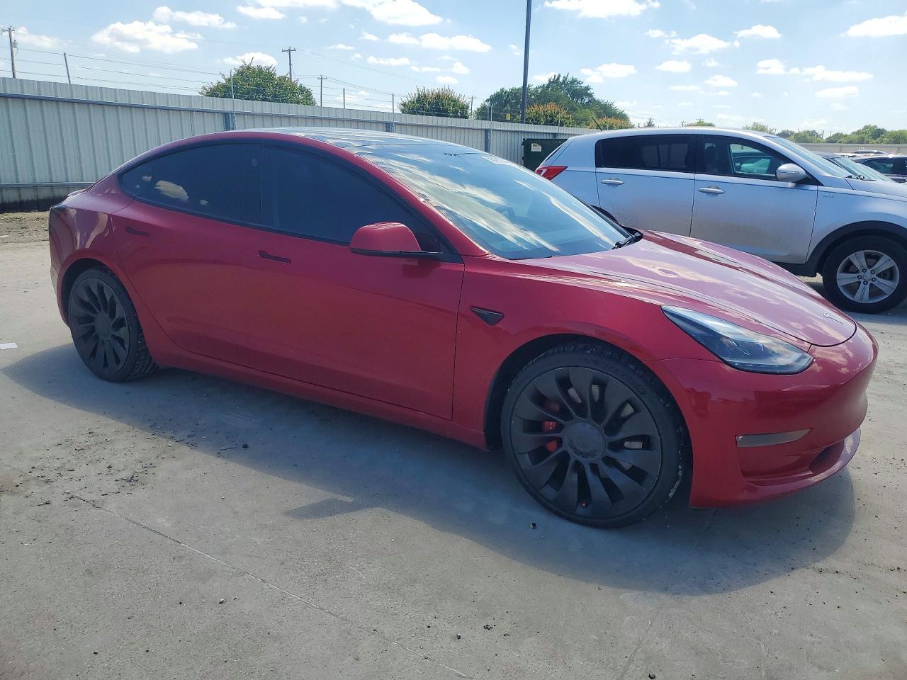 2022 Tesla Model 3 - Фото 4