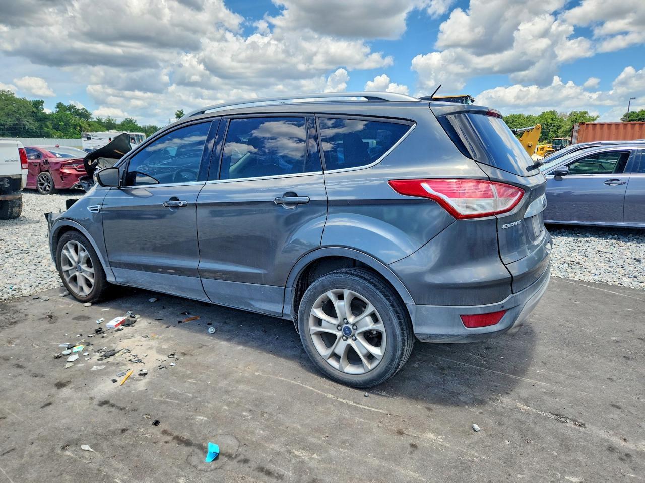 2015 Ford Escape Titanium - Фото 2