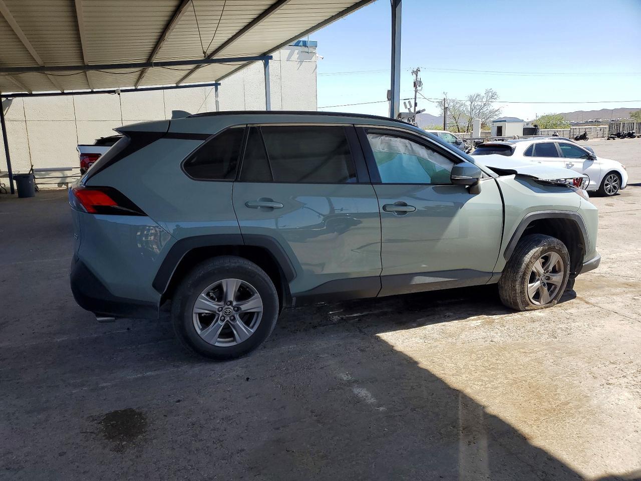 2023 Toyota Rav4 Xle - Фото 3