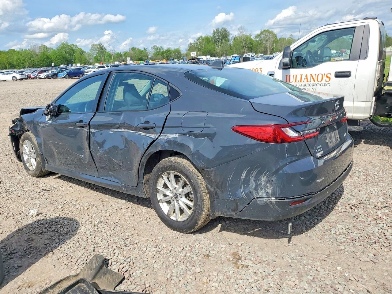 2025 Toyota Camry Le - Фото 2