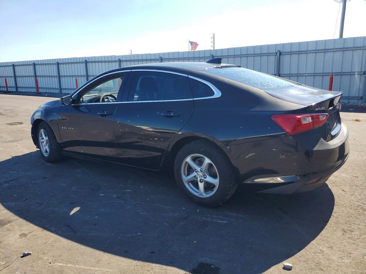 2018 Chevrolet Malibu Ls - Фото 2