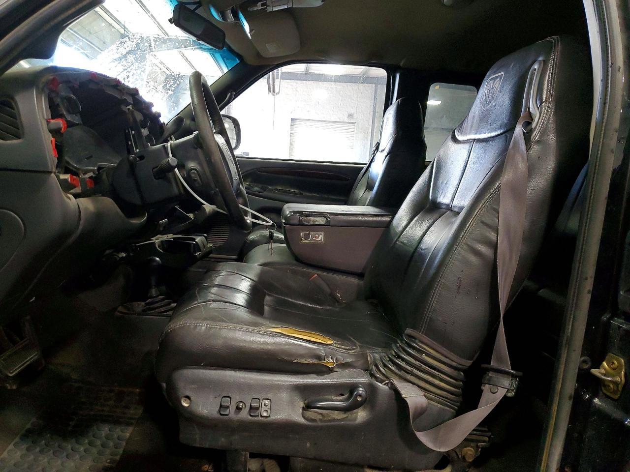 2001 Dodge Ram 1500 - Image 7
