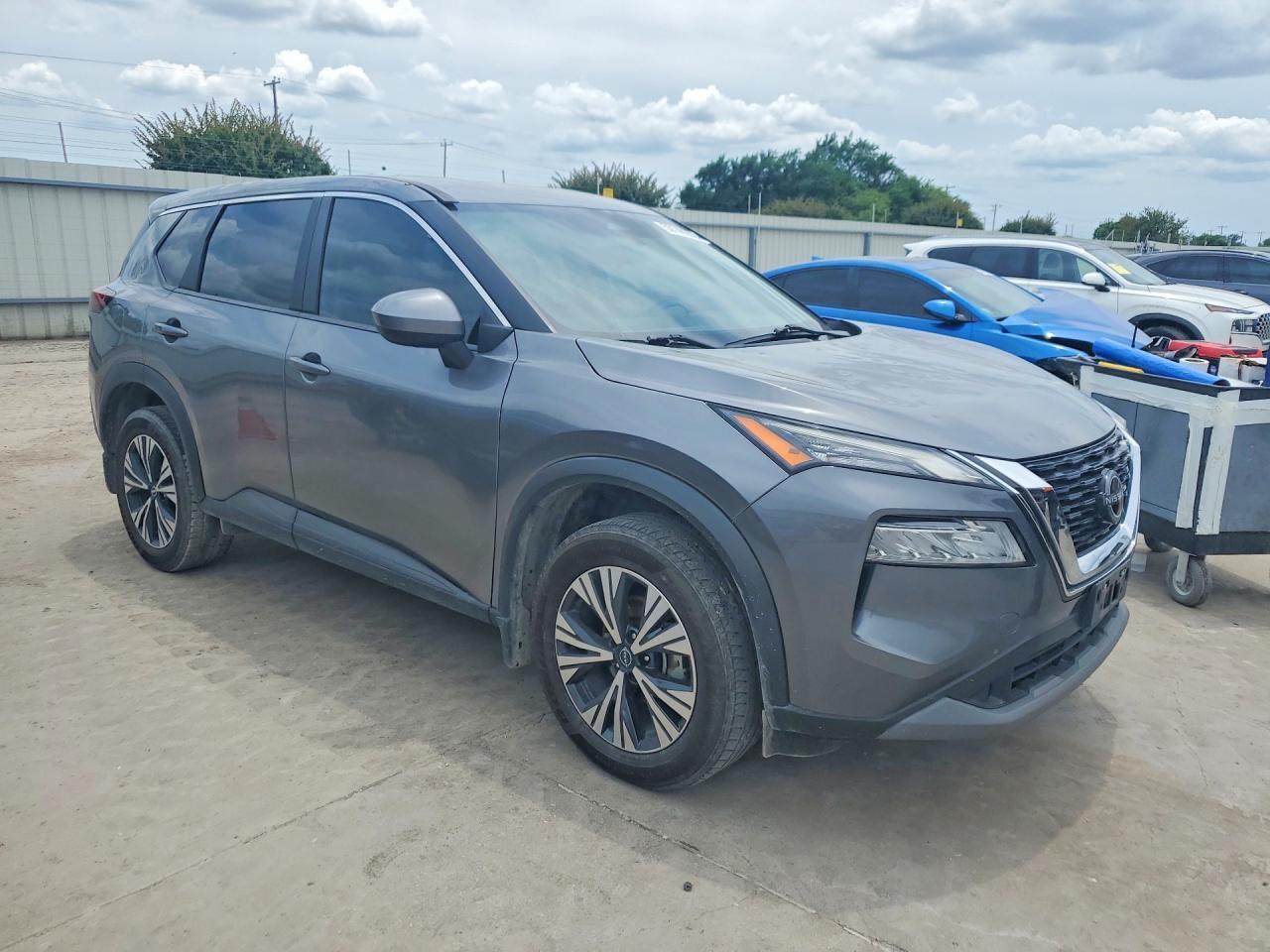 2023 Nissan Rogue Sv - Image 4