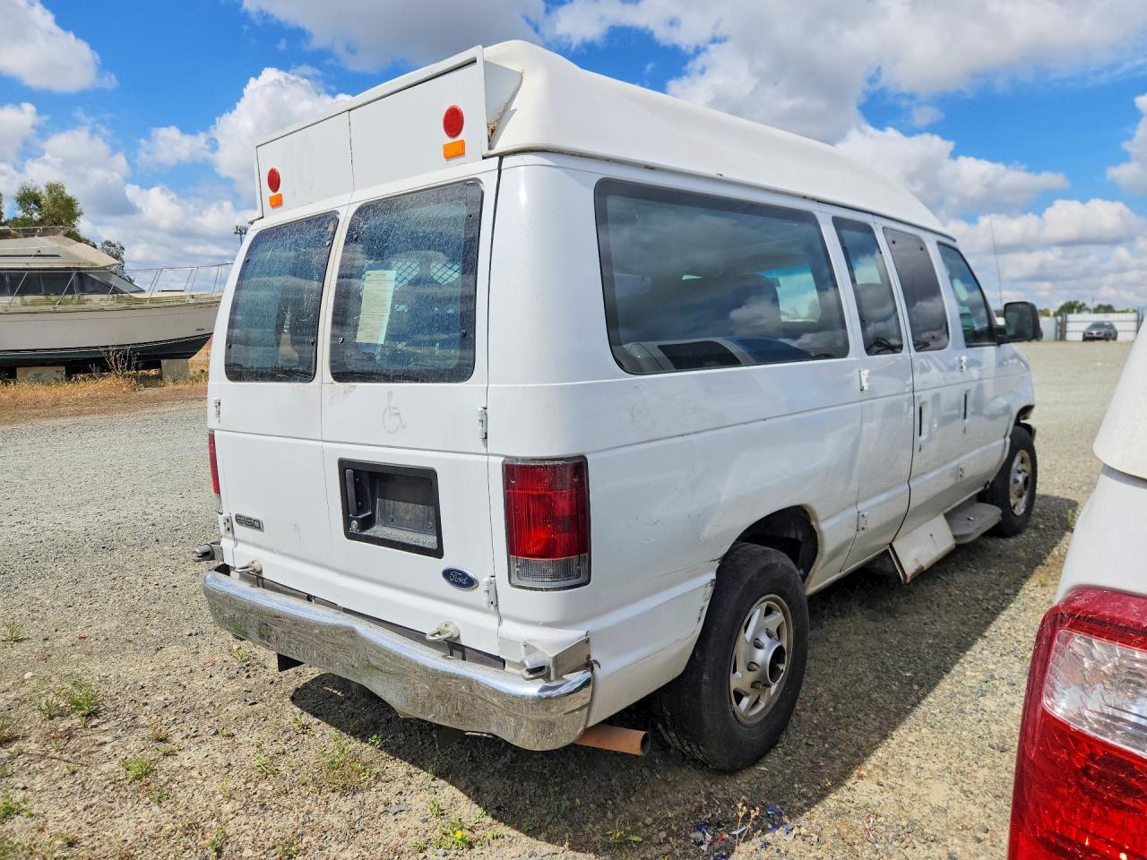 2008 Ford Econoline Cargo E-15 - Image 3
