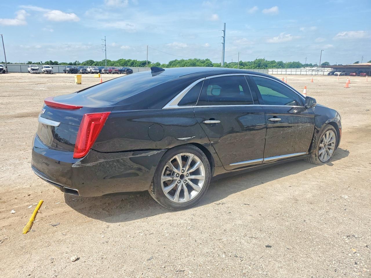 2016 Cadillac Xts Luxury Collection - Image 3