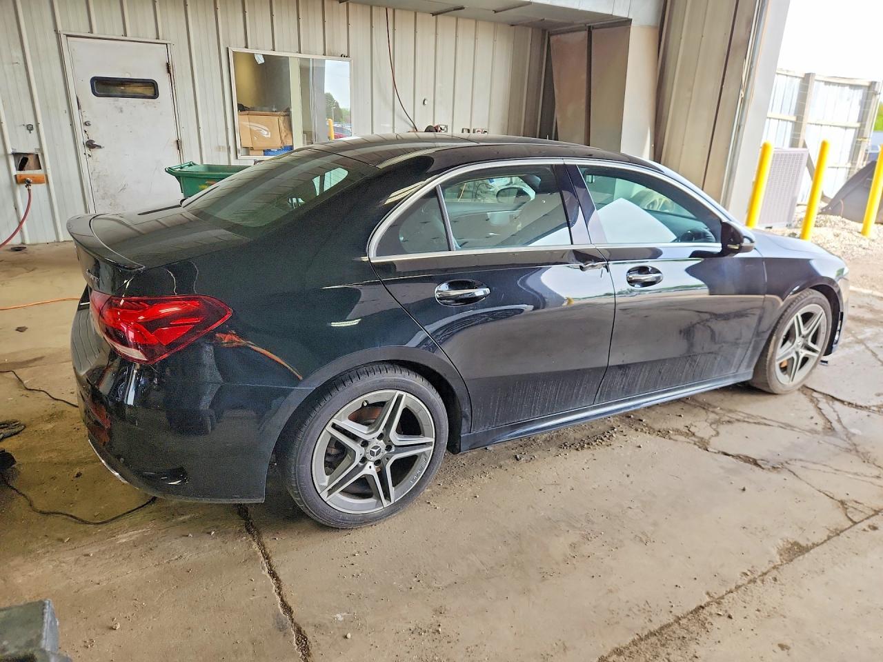 2020 Mercedes-Benz A 220 4Matic - Фото 3