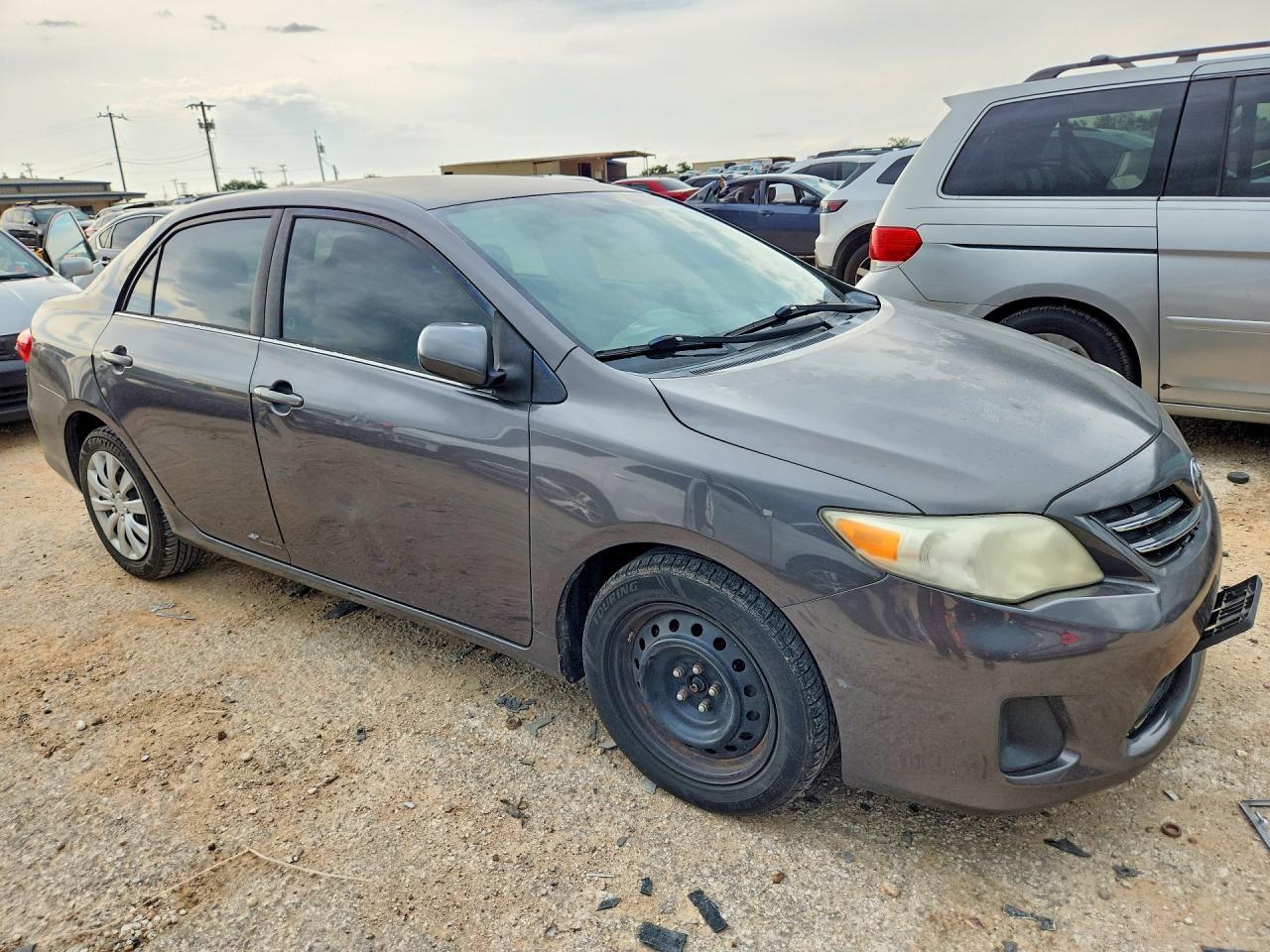 2013 Toyota Corolla Le - Image 4
