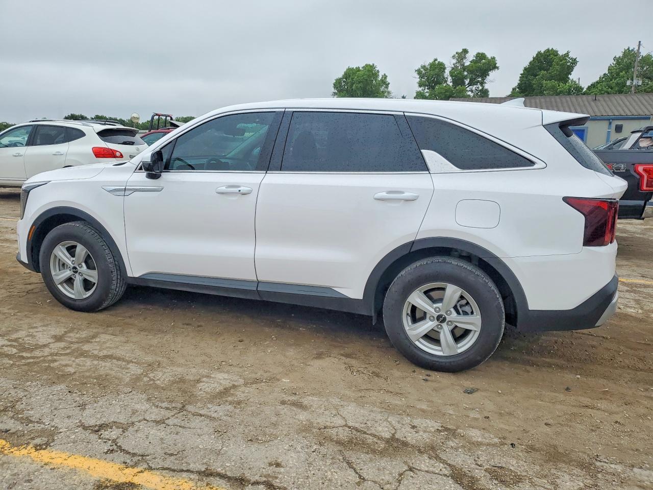 2024 Kia Sorento Lx - Фото 2