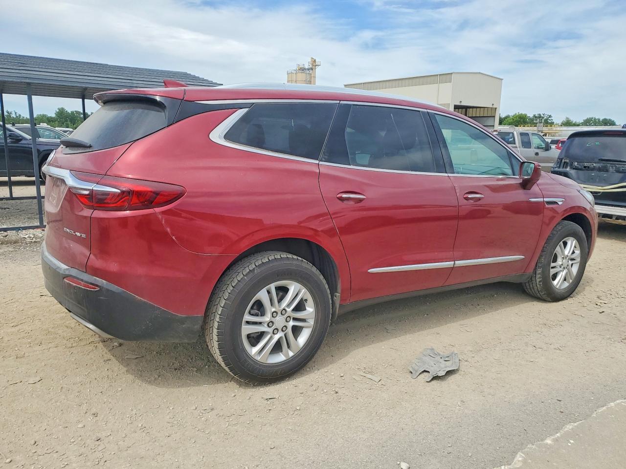 2018 Buick Enclave Essence - Image 3