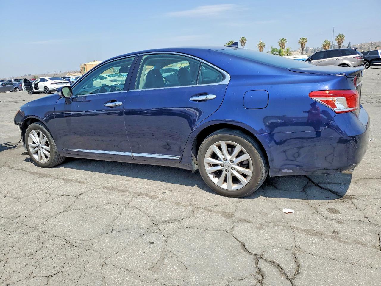 2011 Lexus Es 350 - Фото 2