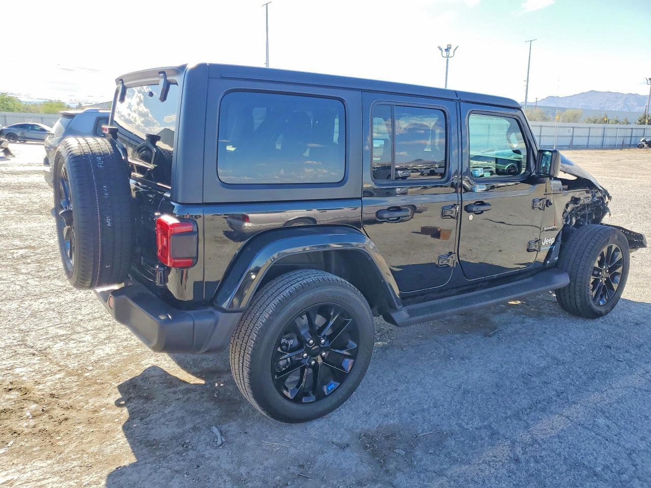 2023 Jeep Wrangler Sahara 4Xe - Фото 3