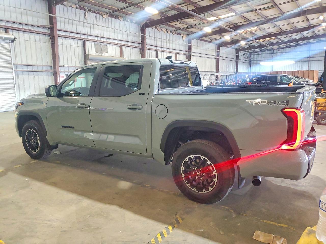 2025 Toyota Tundra Sr5 - Фото 2