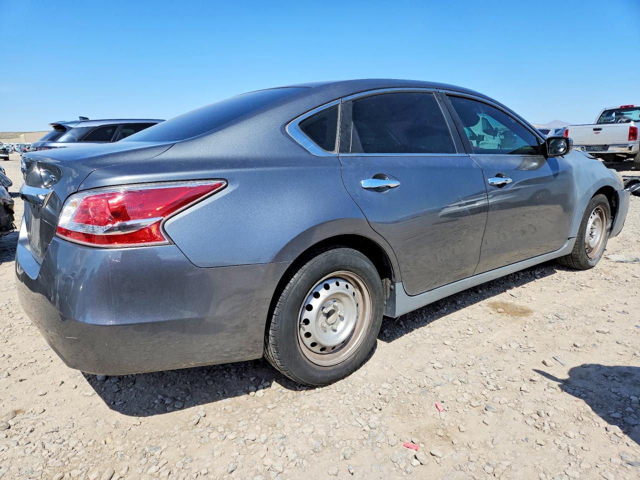 2015 Nissan Altima 2.5 S - Image 3