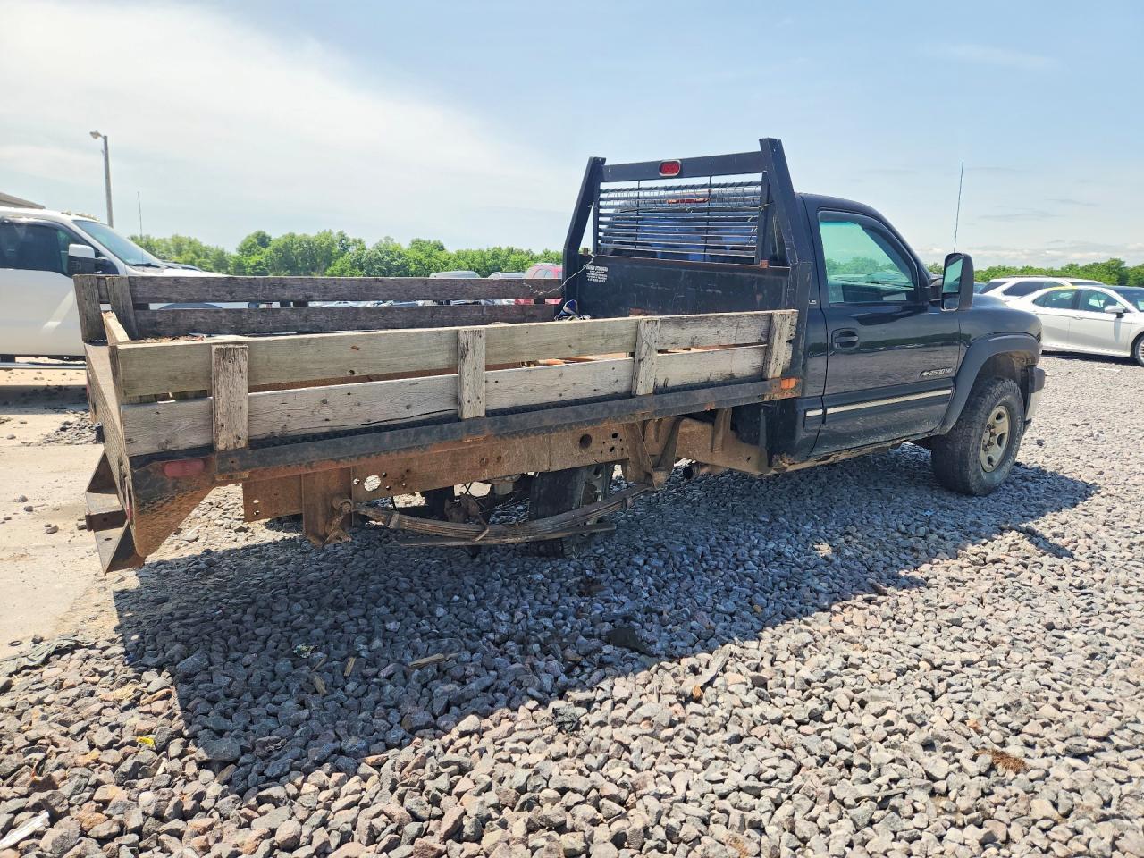2001 Chevrolet Silverado K2500 Heavy Duty - Image 3