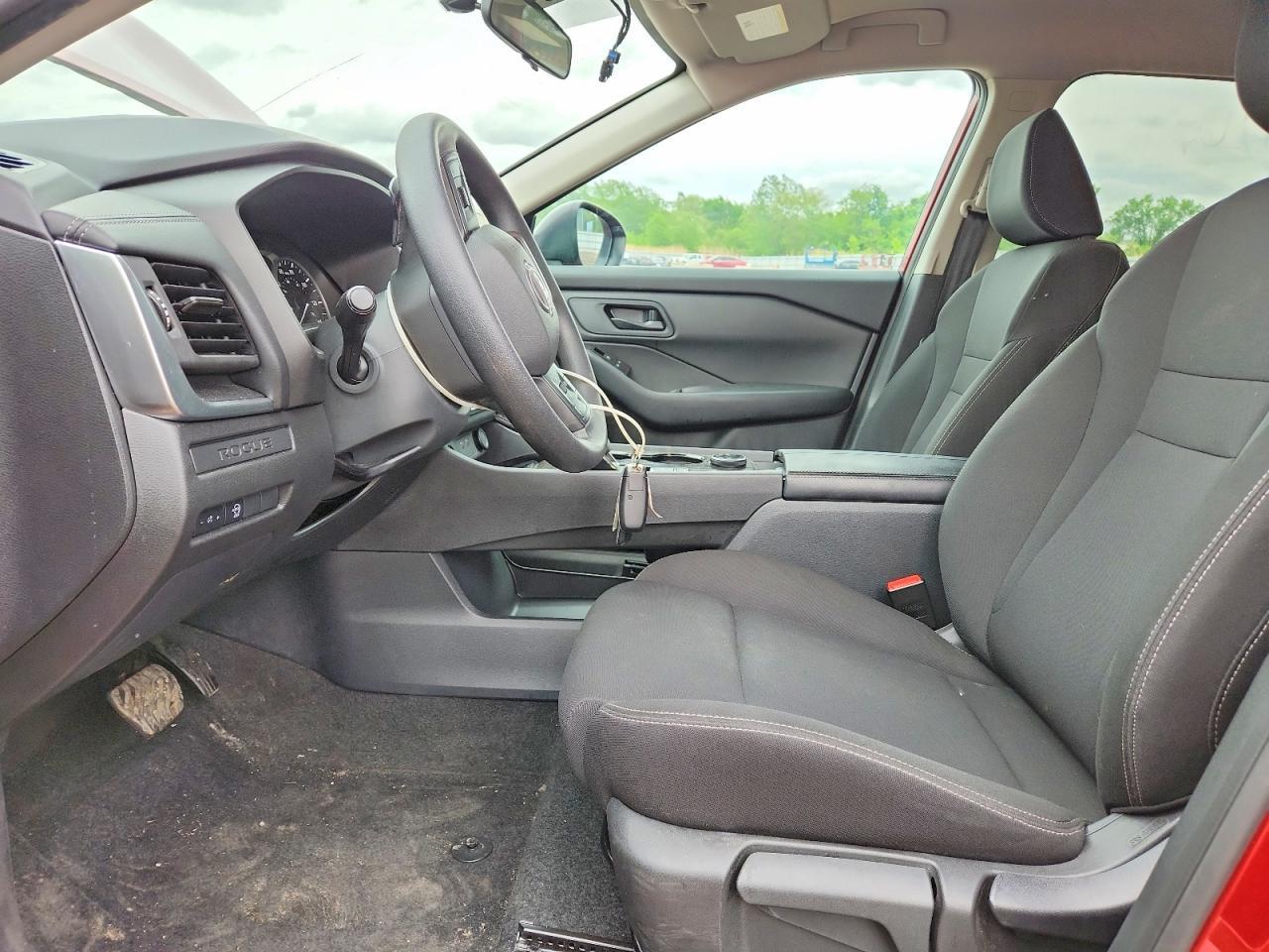 2025 Nissan Rogue - Image 7