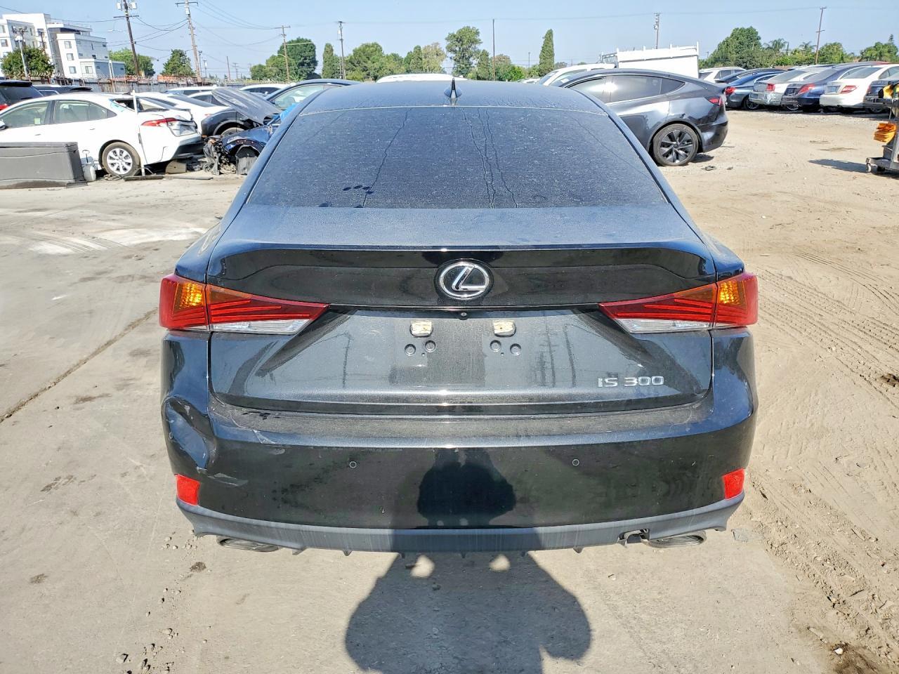 2020 Lexus Is 300 Premium - Image 6
