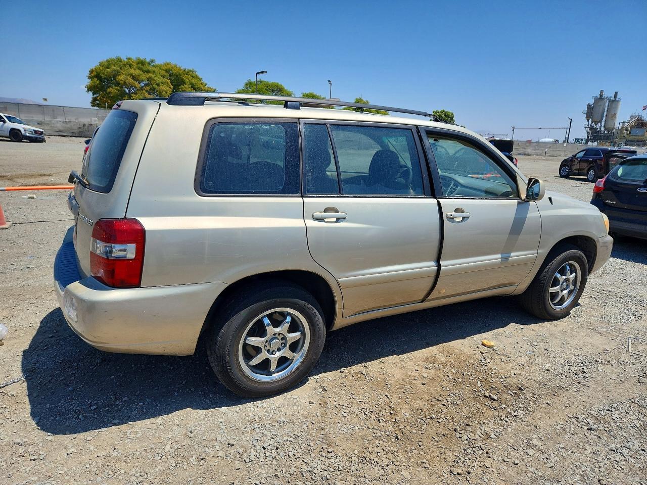 2005 Toyota Highlander Base - Фото 3