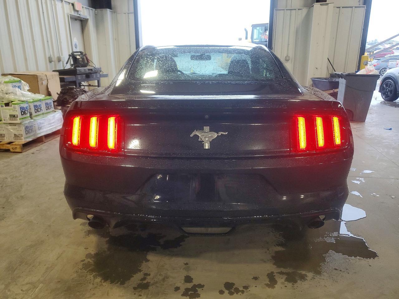 2017 Ford Mustang - Фото 6
