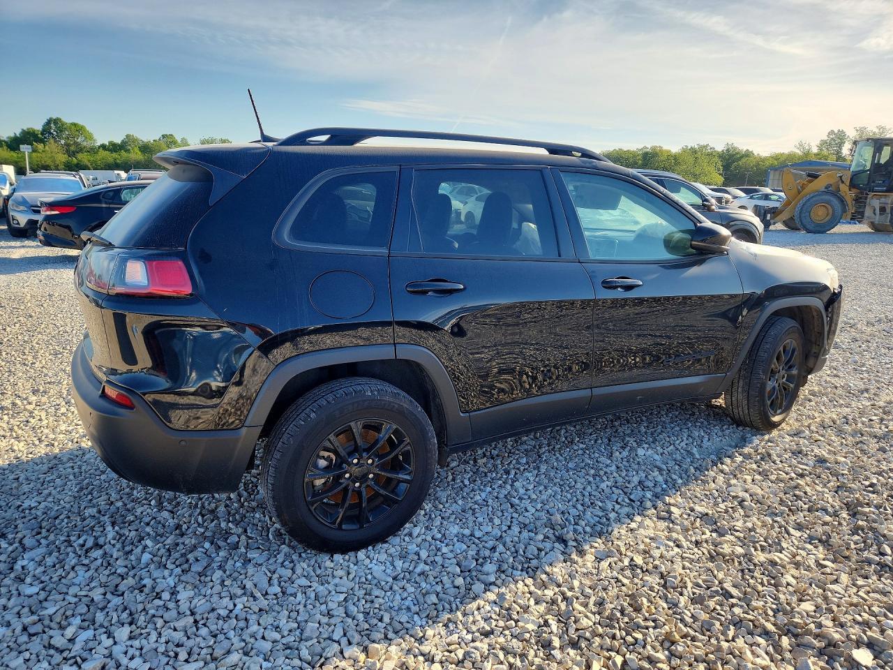 2023 Jeep Cherokee Altitude Lux - Фото 3