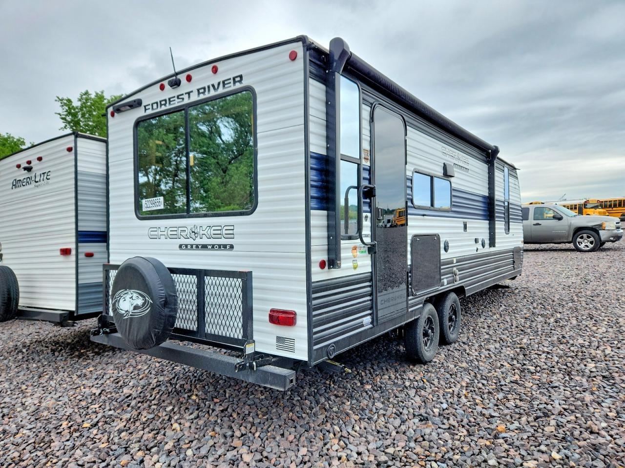 2025 Forest River Cherokee Camper - Фото 4