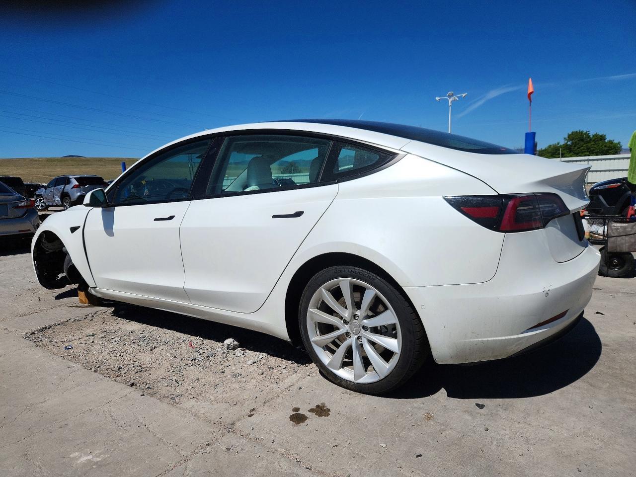 2021 Tesla Model 3 - Фото 2