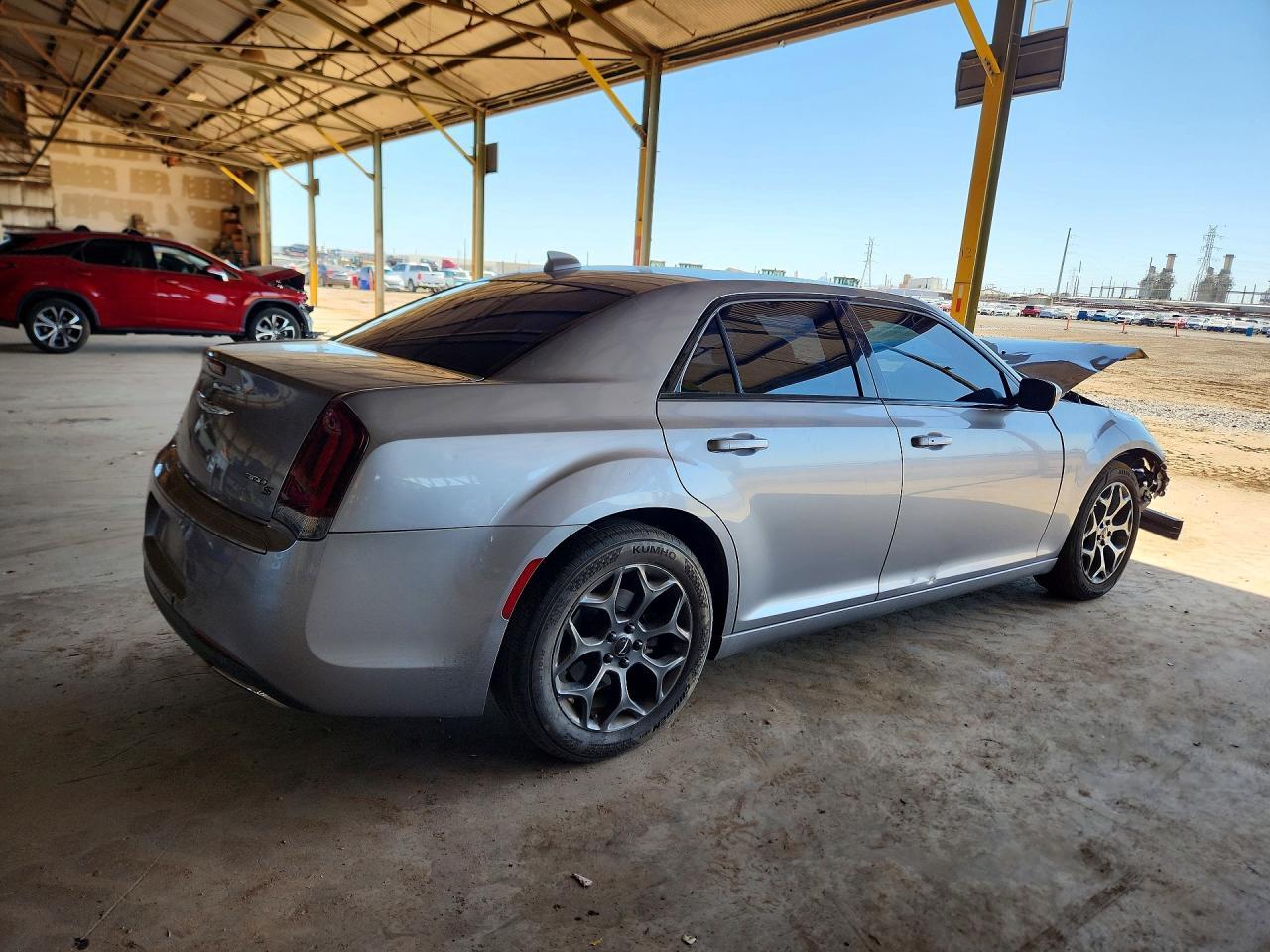 2018 Chrysler 300 S - Image 3