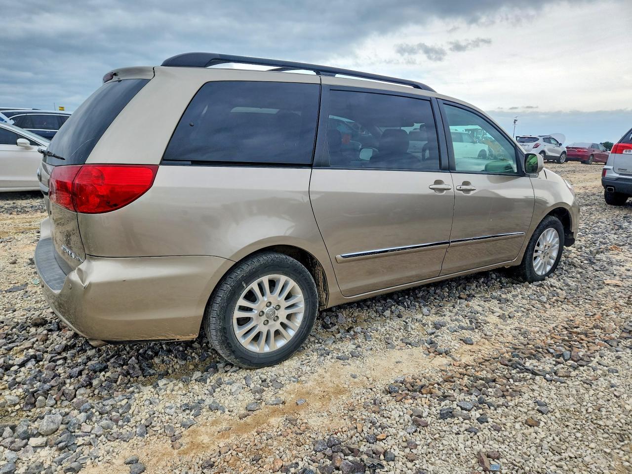 2007 Toyota Sienle/Xle - Image 3