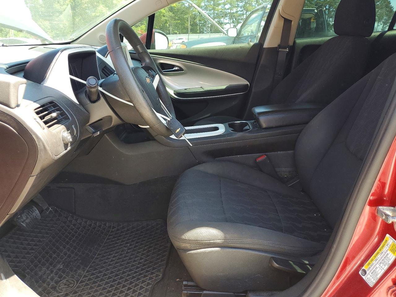 2011 Chevrolet Volt - Image 7