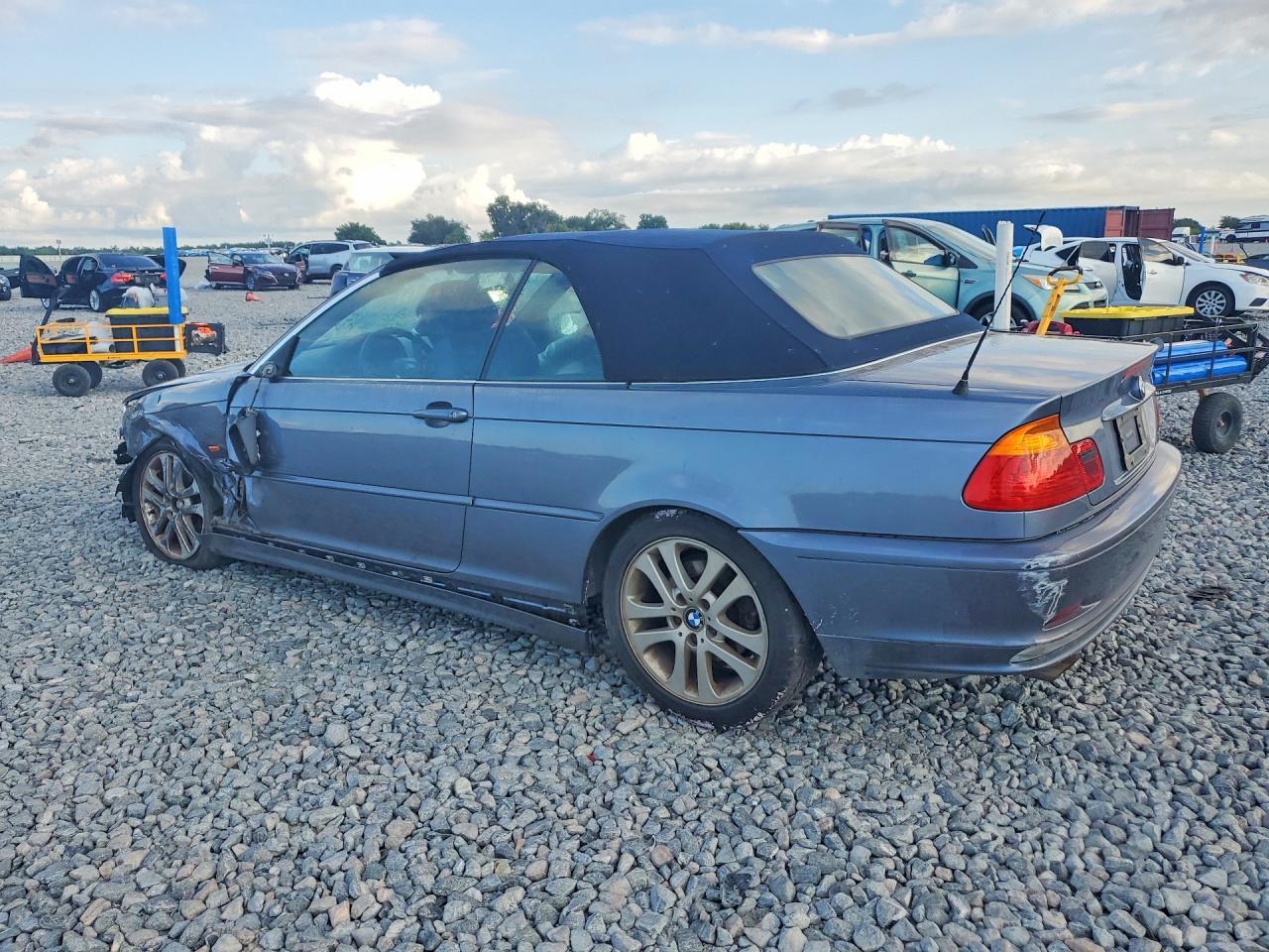 2000 BMW 323 Ci - Image 2