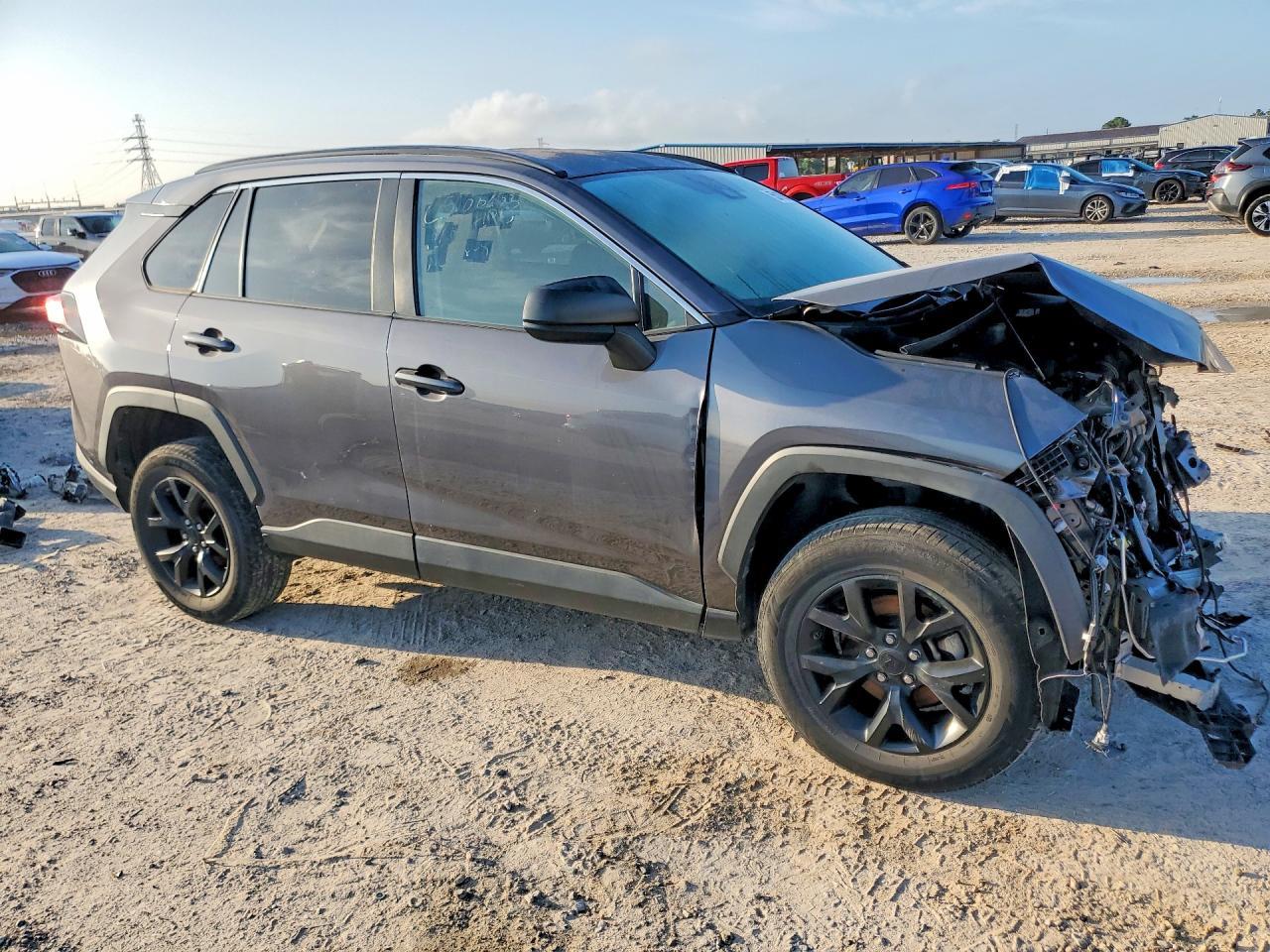 2021 Toyota Rav4 Le - Фото 4