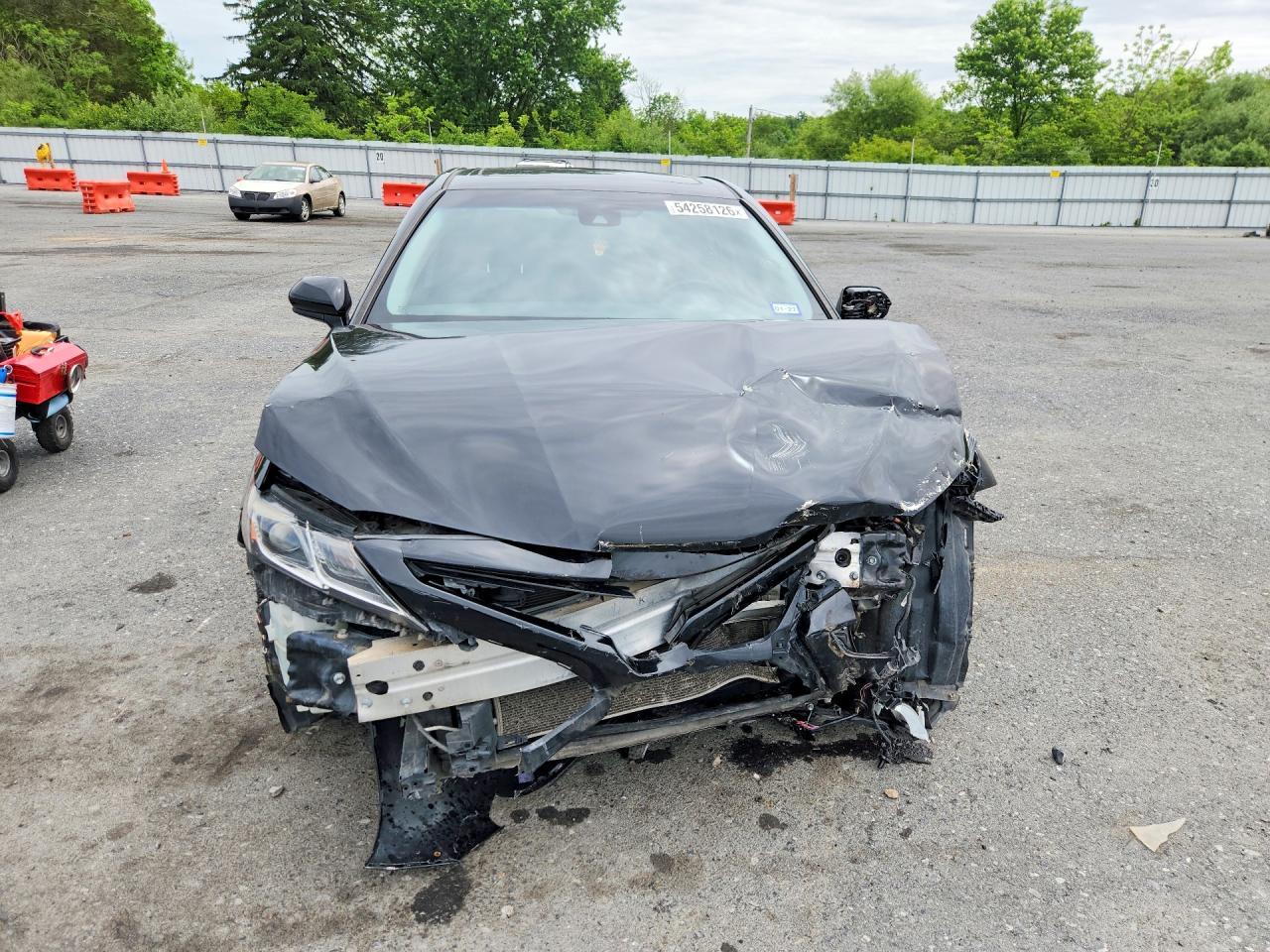 2018 Toyota Camry Se - Image 5