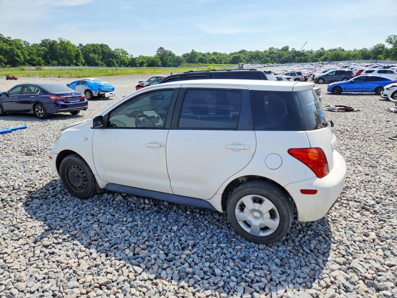 2005 Scion Xa Base - Фото 2