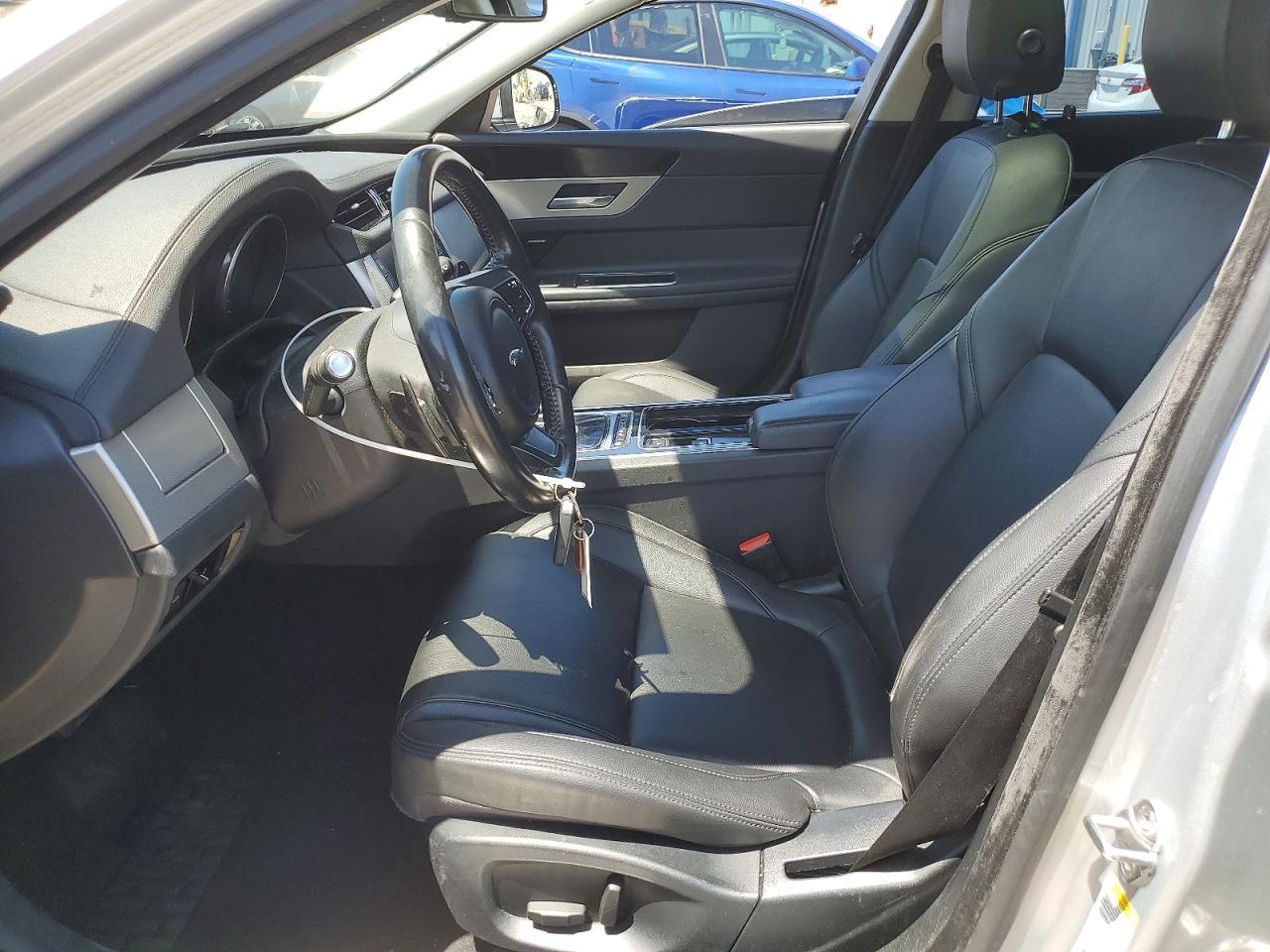 2017 Jaguar Xf Premium - Фото 7
