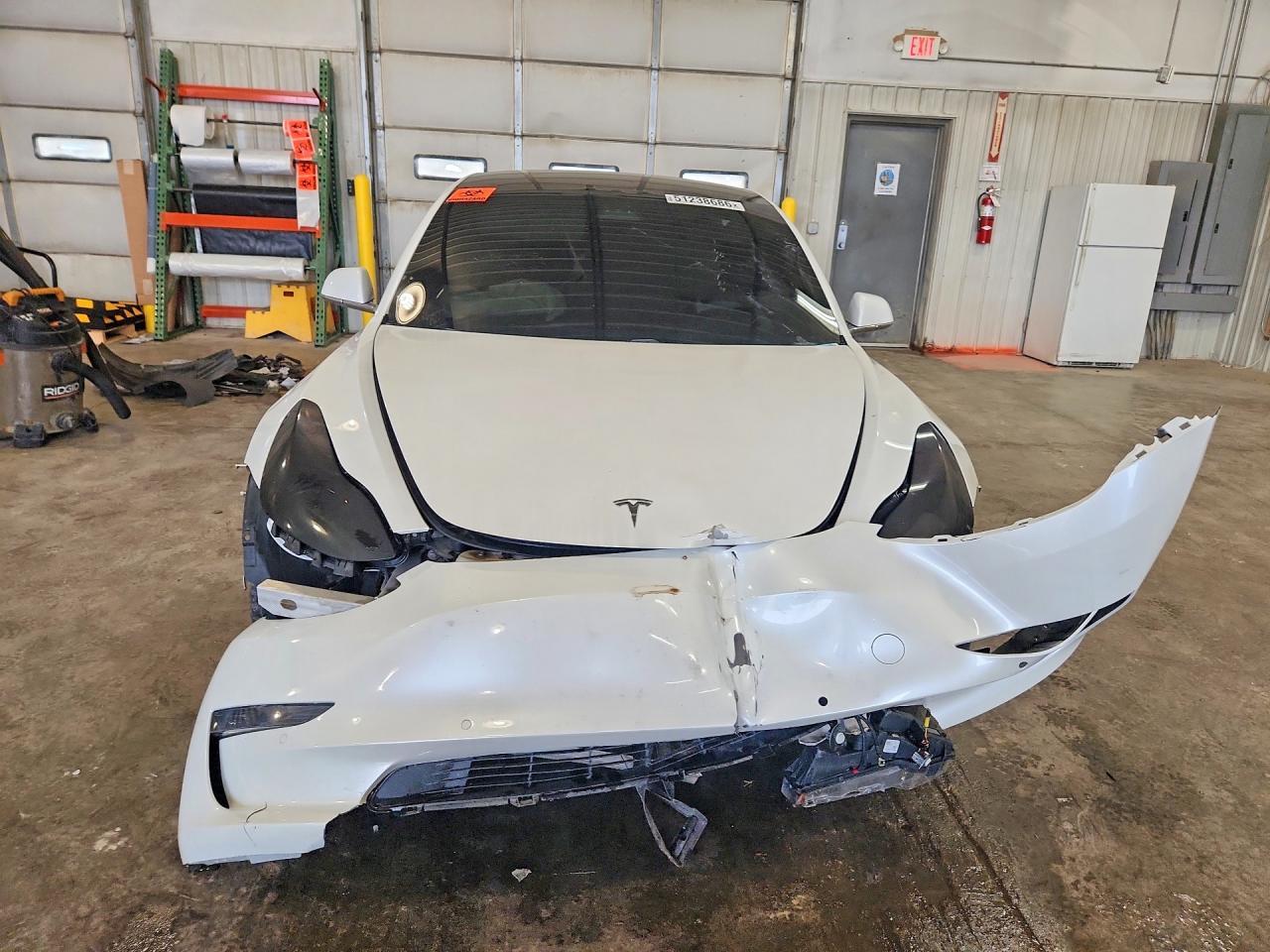 2020 Tesla Model 3 - Image 5
