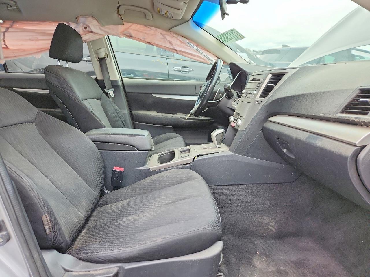 2010 Subaru Outback 2.5I Premium - Фото 7