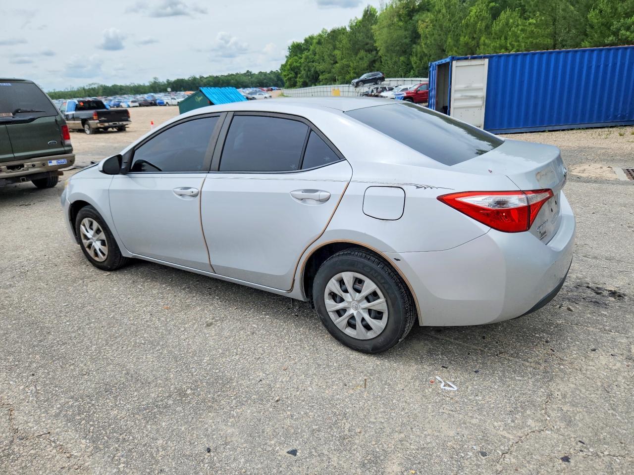 2015 Toyota Corolla L - Фото 2